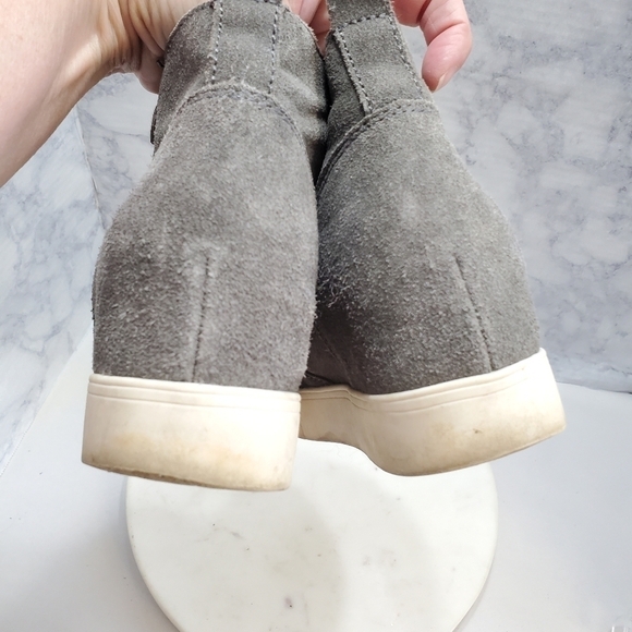 Steve‎ Madden Wedgie Sneakers 9 Gray Suede Upper Side Zip Casual Streetwear - Picture 10 of 10